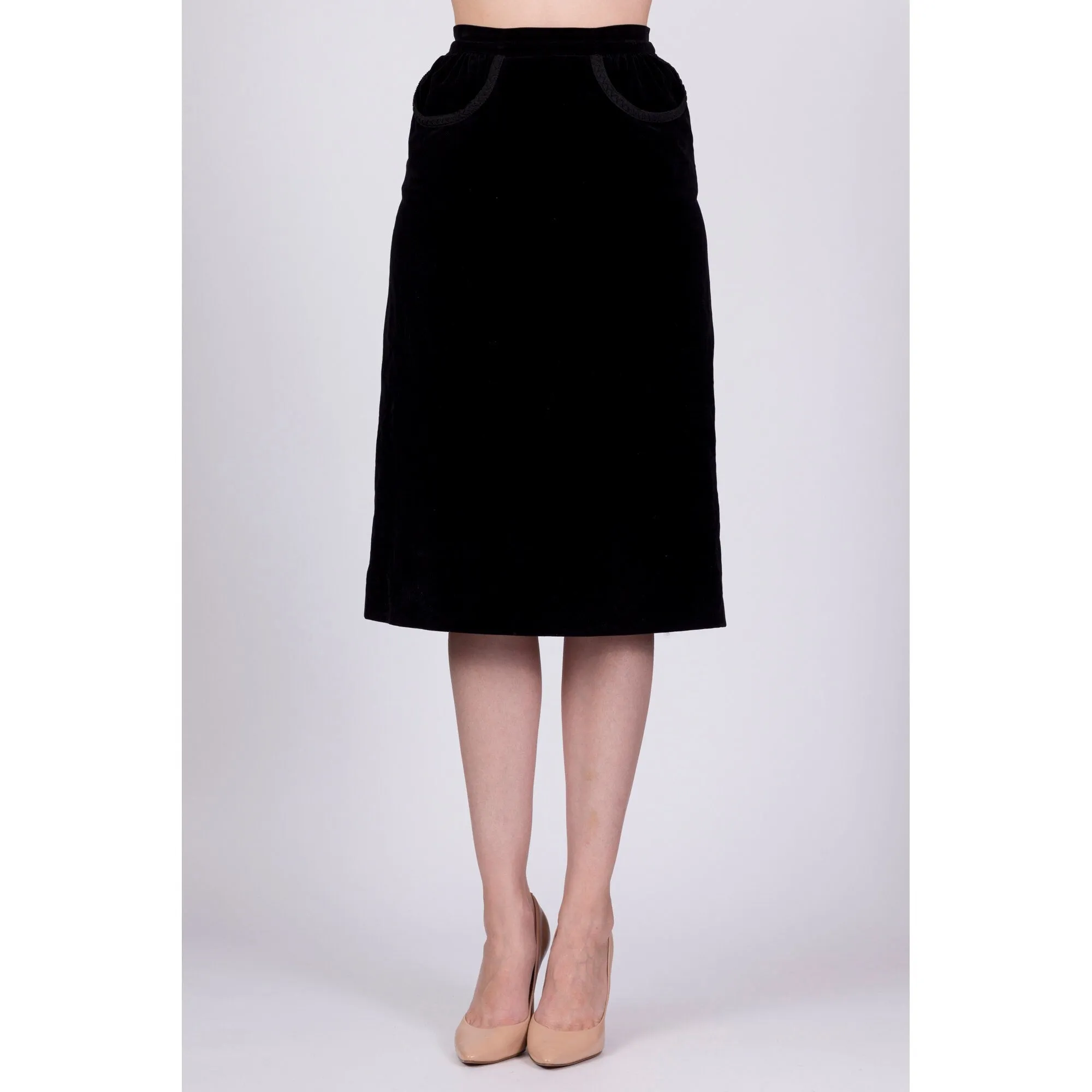 1960s Black Velvet Knee Length Skirt - Extra Small, 25"