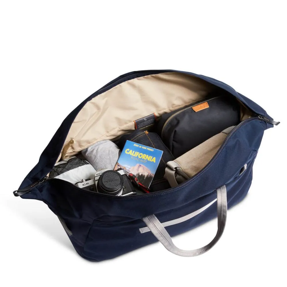 Bellroy Classic Weekender 45L in Navy