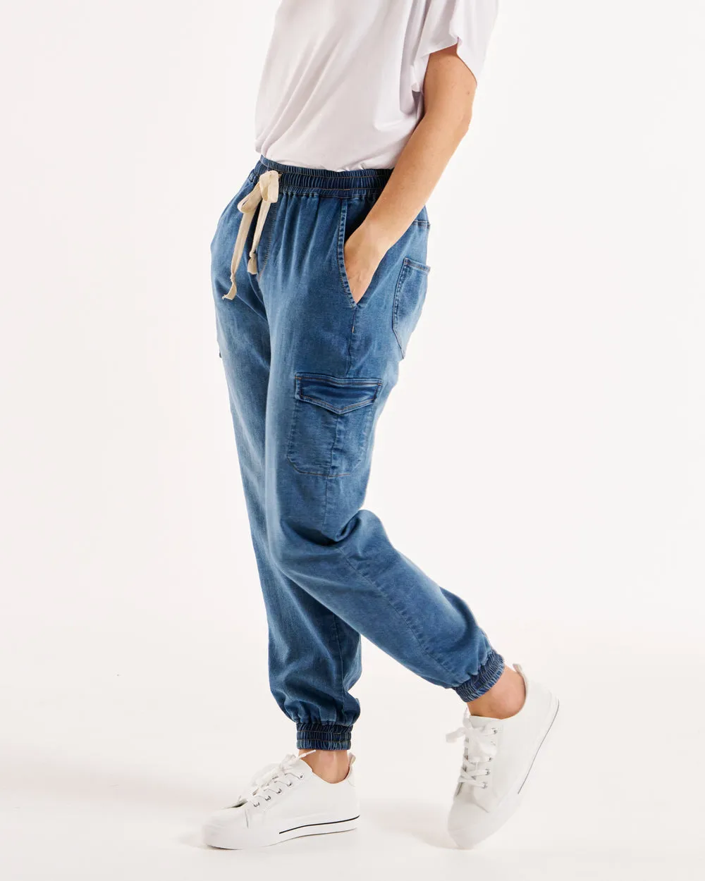 Betty Basics Connecticut Cargo Jean Azure